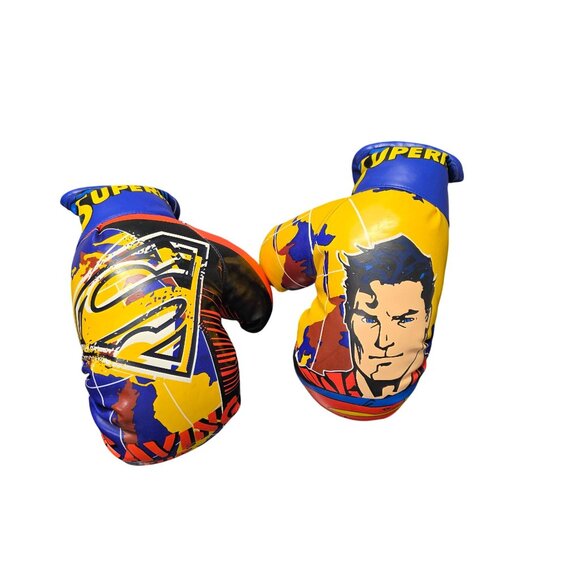 DC Comics Superman Kid Vintage Boxing Gloves - Picture 3 of 10